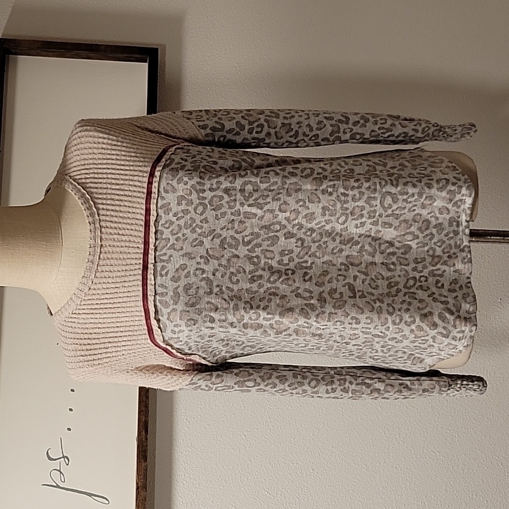 KNOX ROSE TOP-NWT